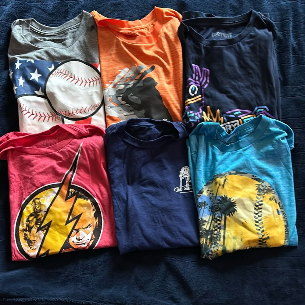 A bundle of six extra large boy T-shirts